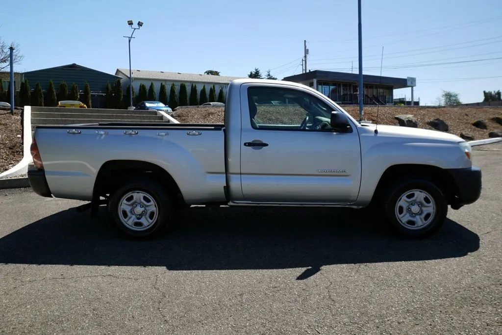 Toyota Tacoma photo 7