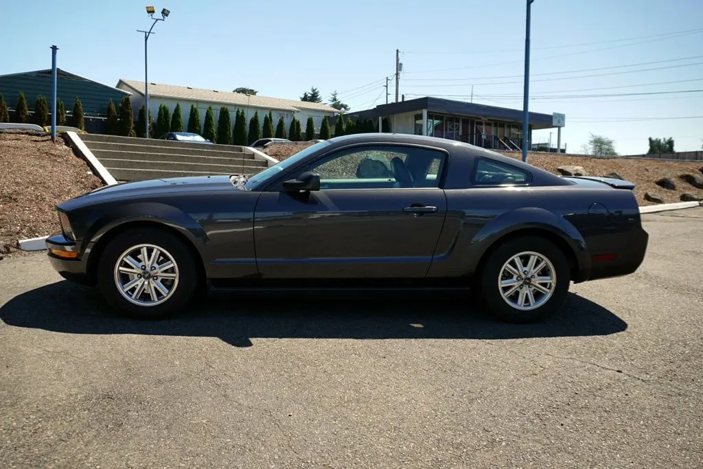 Ford Mustang photo 8