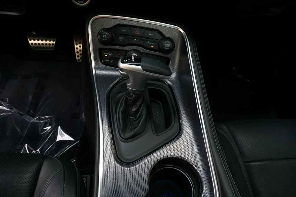 Dodge Challenger photo 23