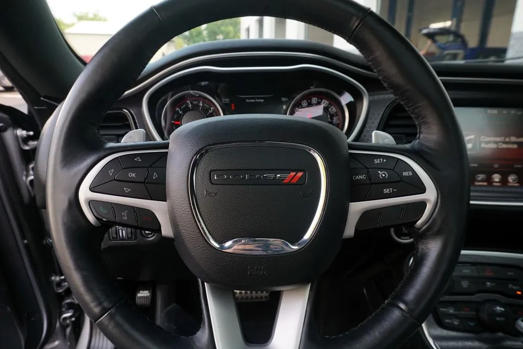 Dodge Challenger photo 21