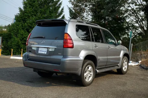 More photos of 2004 Lexus GX 470 AWD at South Tacoma Auto, WA
