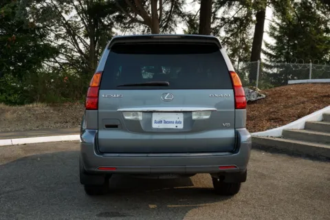 More photos of 2004 Lexus GX 470 AWD at South Tacoma Auto, WA