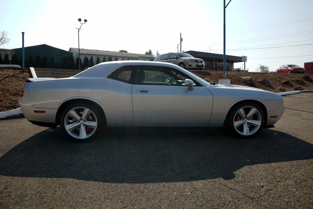 Dodge Challenger photo 6