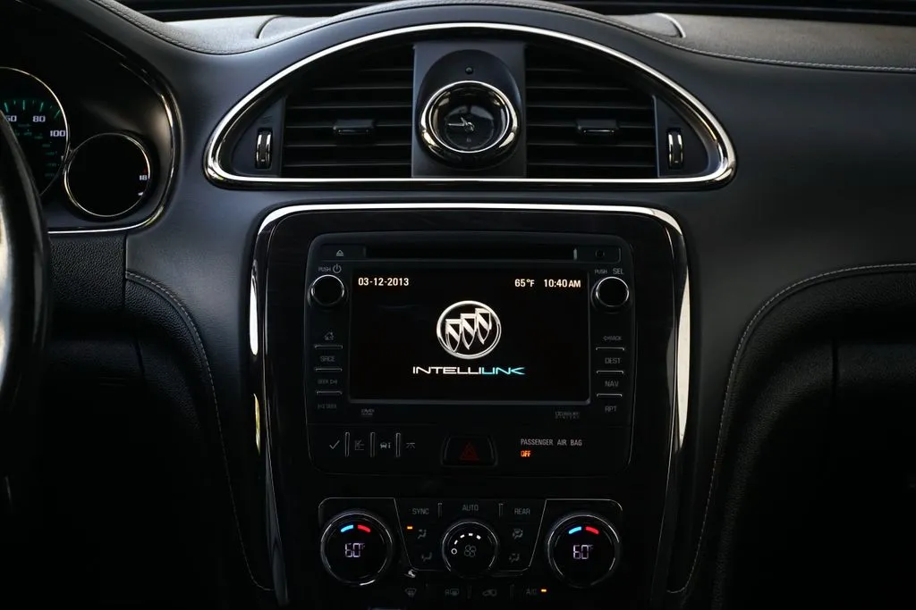 Buick Enclave photo 24