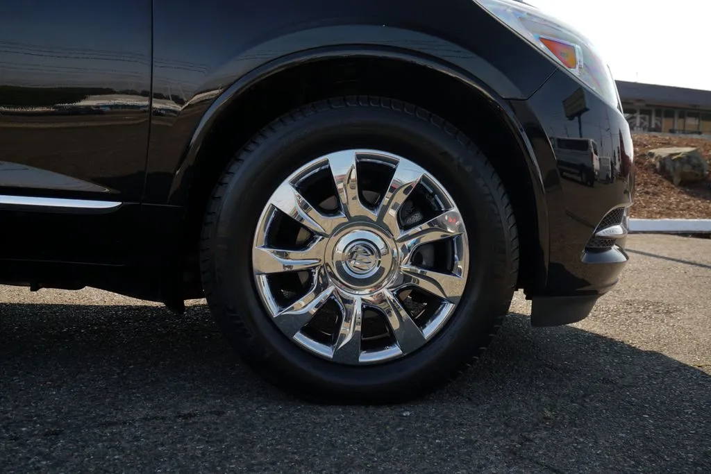 Buick Enclave photo 9