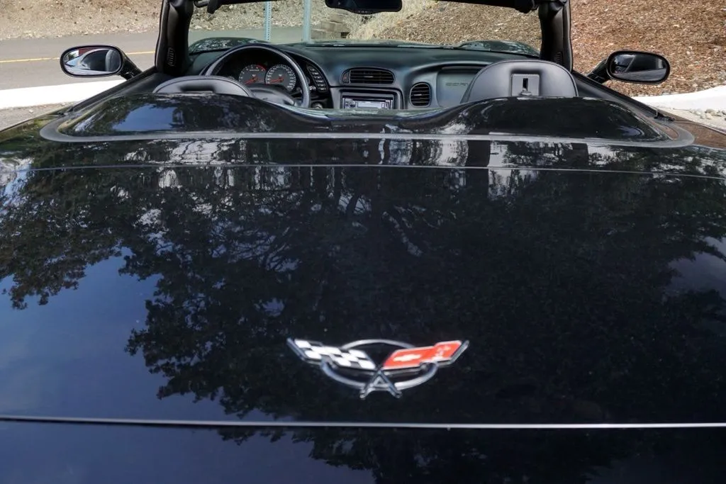Chevrolet Corvette photo 11