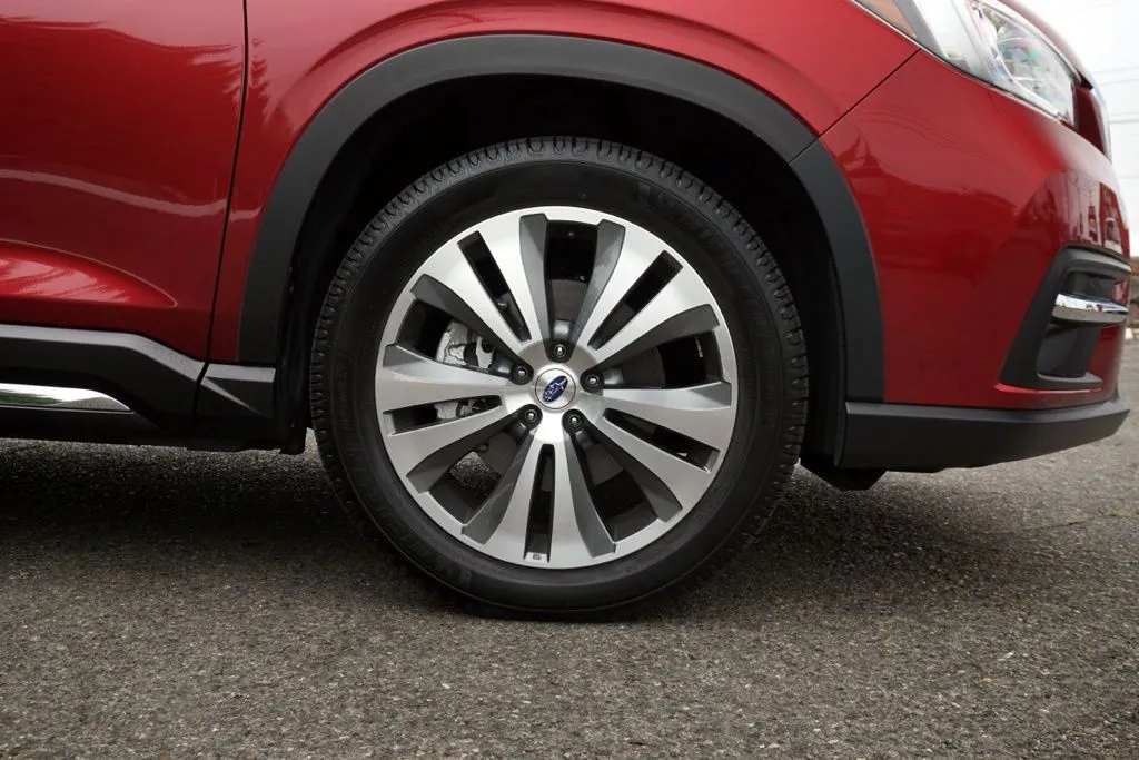 Subaru Ascent photo 9