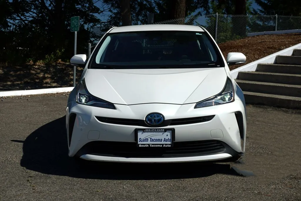 Toyota Prius photo 2
