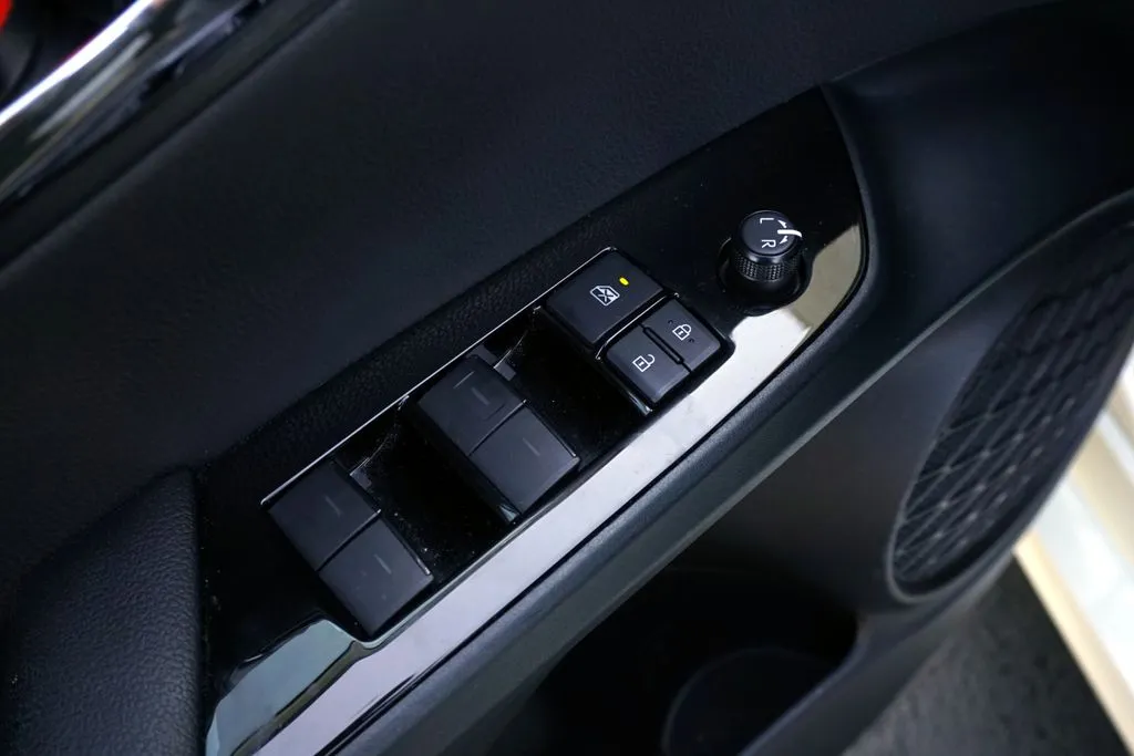 Toyota Prius photo 12