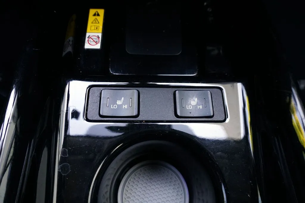Toyota Prius photo 25