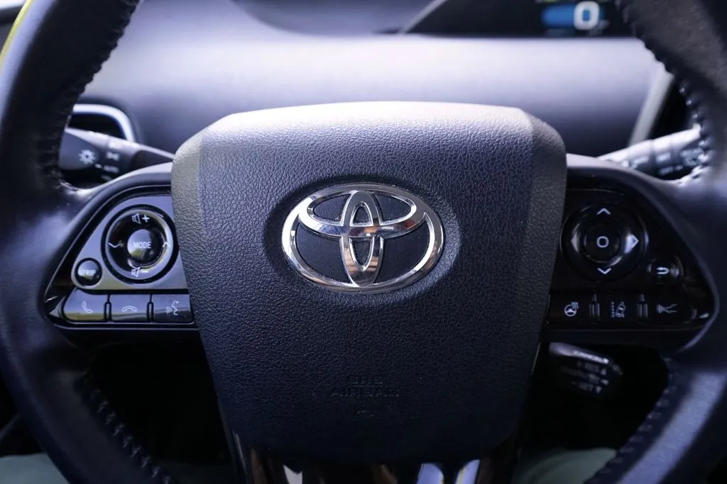 Toyota Prius photo 17
