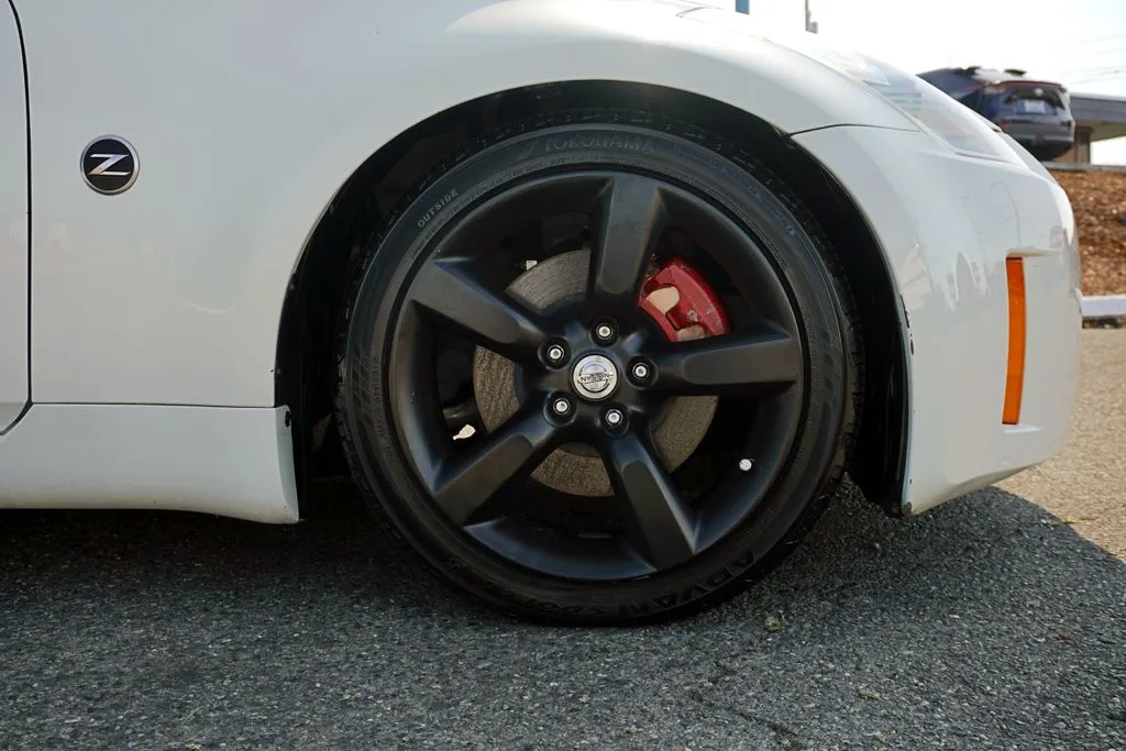 Nissan 350Z photo 9