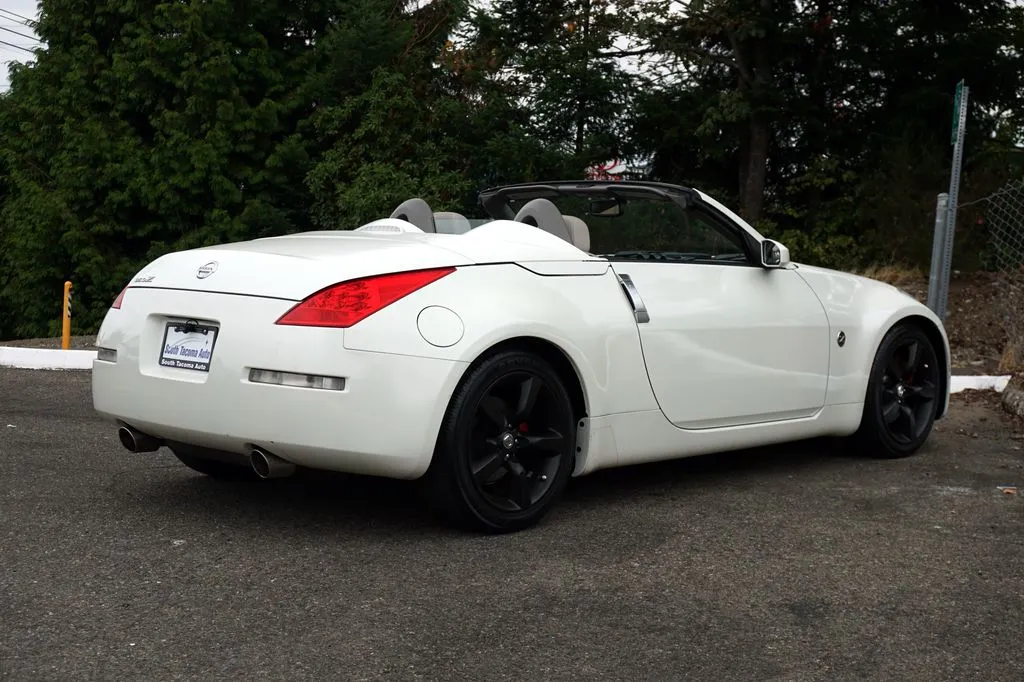 Nissan 350Z photo 5