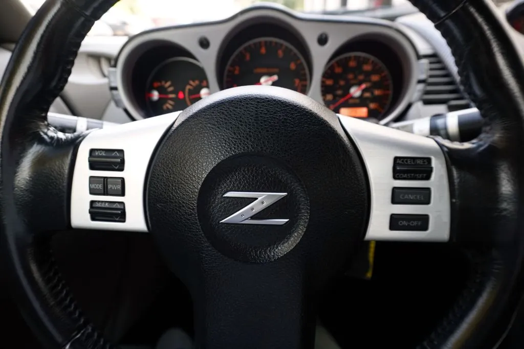 Nissan 350Z photo 21