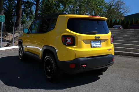 More photos of 2015 Jeep Renegade Trailhawk at South Tacoma Auto, WA