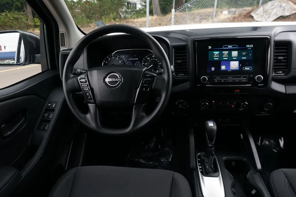 Nissan Frontier photo 15