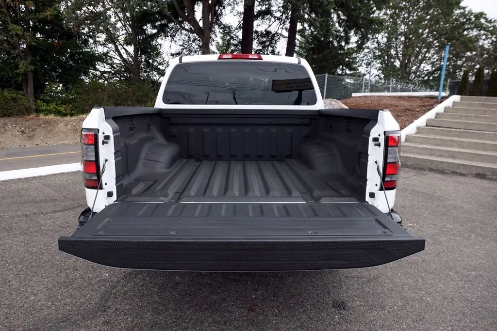 Nissan Frontier photo 10