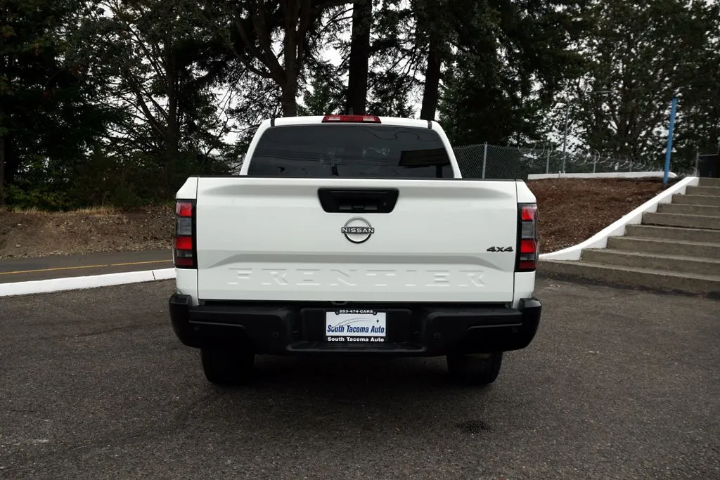 Nissan Frontier photo 4