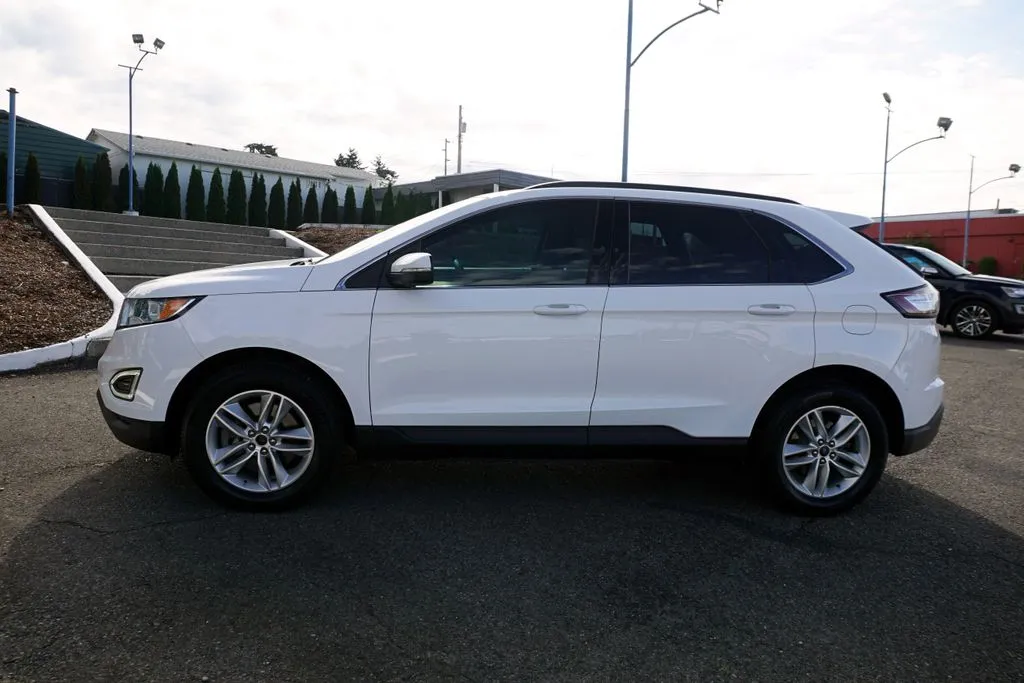 Ford Edge photo 8