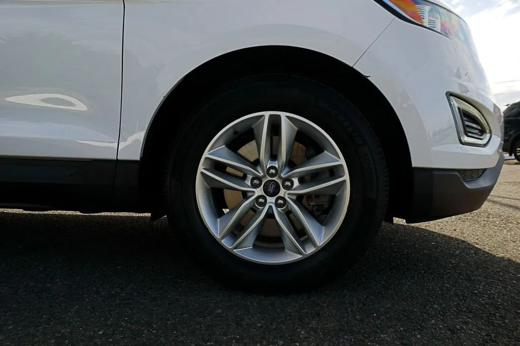Ford Edge photo 10