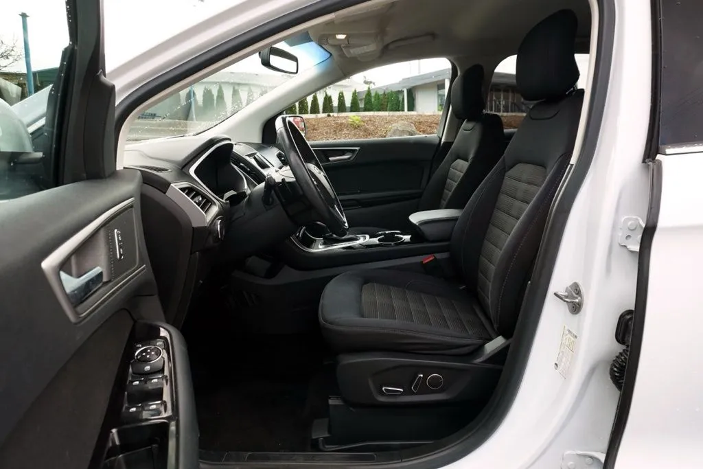 Ford Edge photo 19