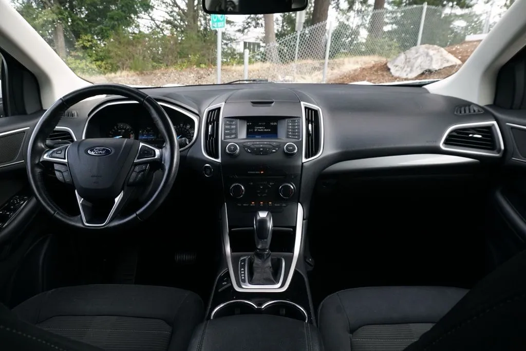 Ford Edge photo 16