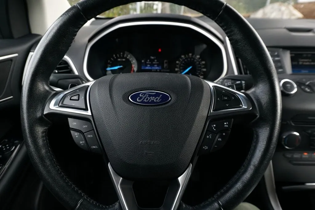 Ford Edge photo 22