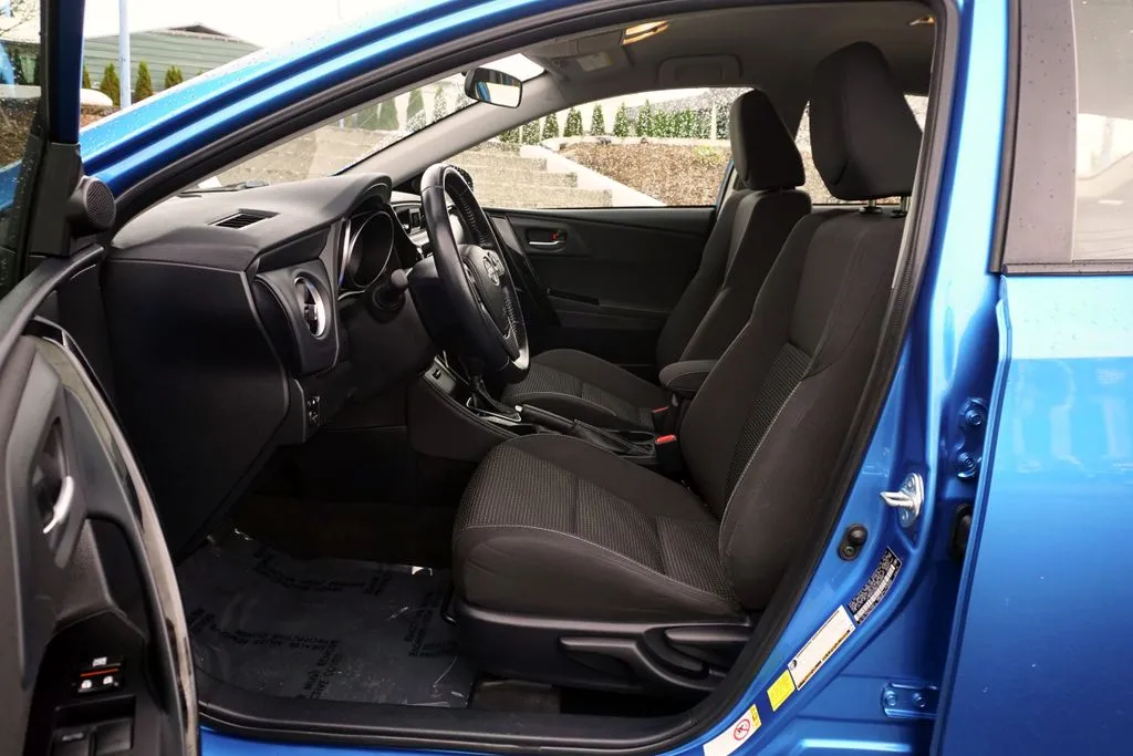 Scion iM photo 17
