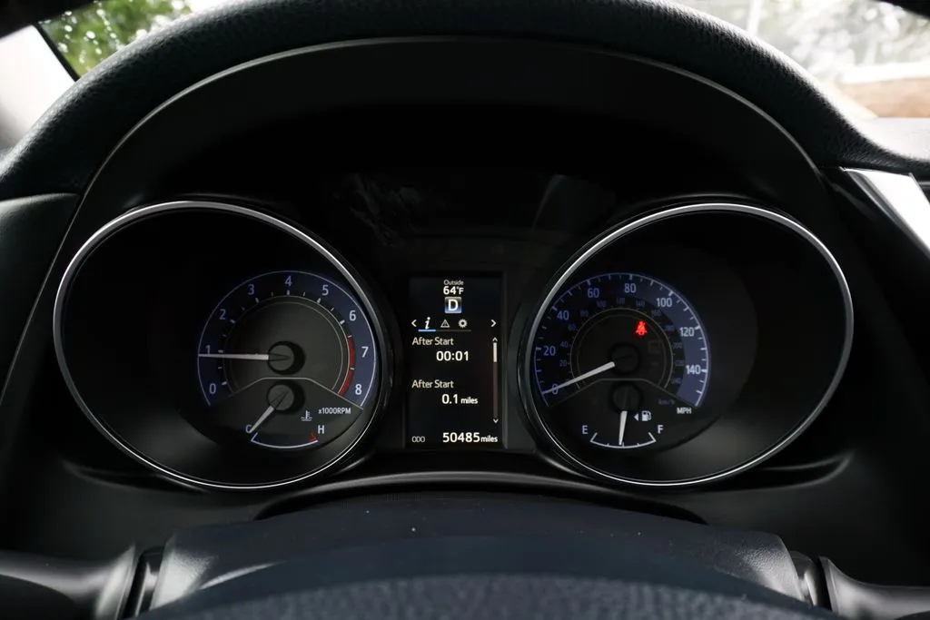 Scion iM photo 24