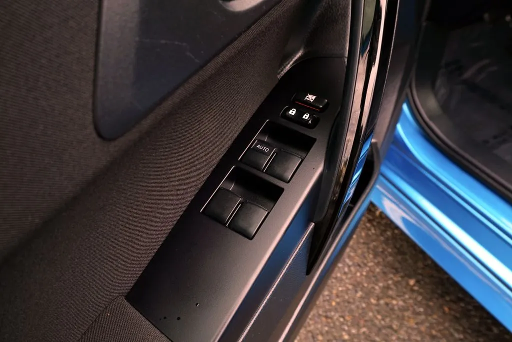 Scion iM photo 11