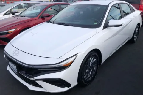 Another view of 2024 Hyundai Elantra SEL for sale in Tacoma, WA at South Tacoma Auto