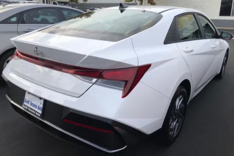 More photos of 2024 Hyundai Elantra SEL at South Tacoma Auto, WA