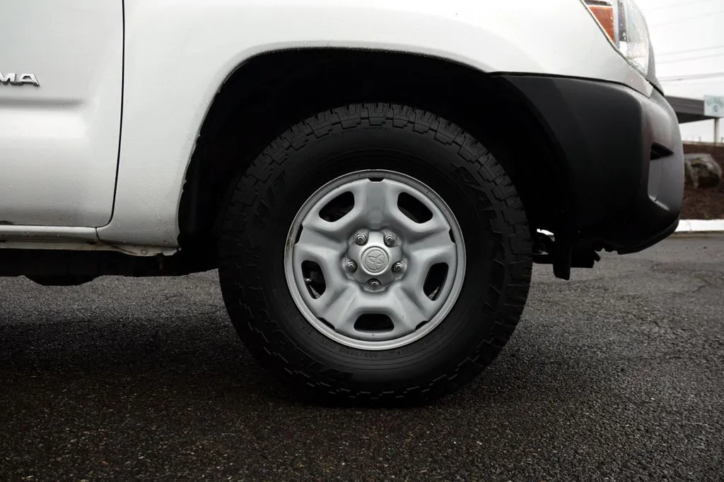 Toyota Tacoma photo 10