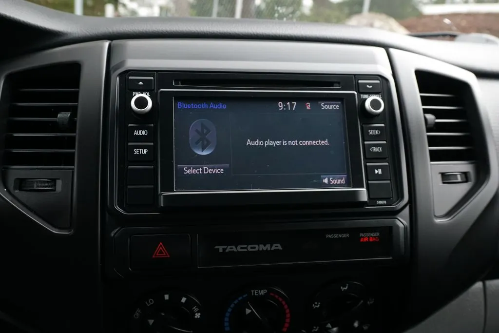 Toyota Tacoma photo 20