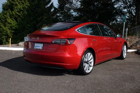 More photos of 2018 Tesla Model 3 Long Range at South Tacoma Auto, WA