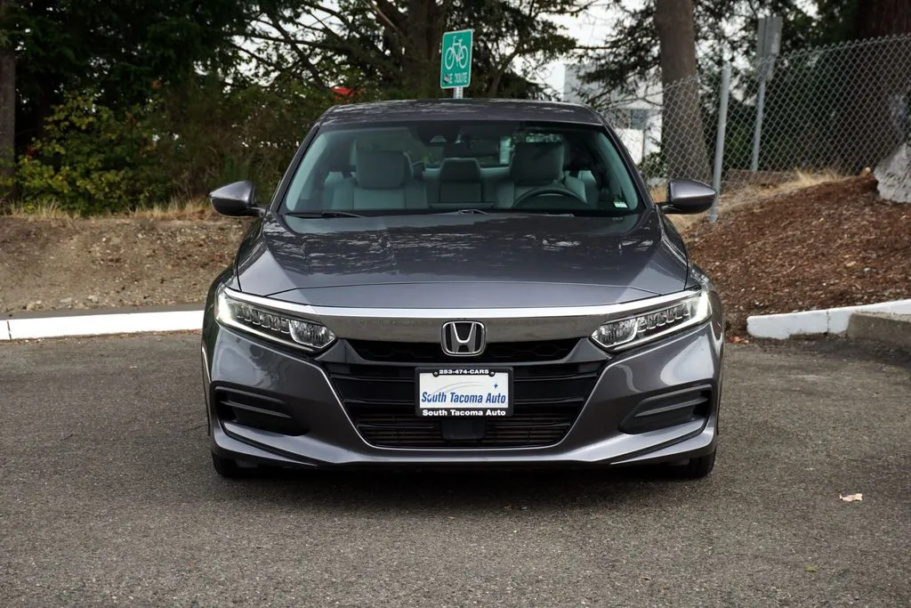 Honda Accord photo 2