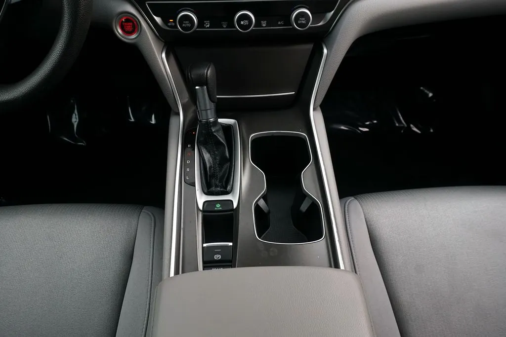 Honda Accord photo 21