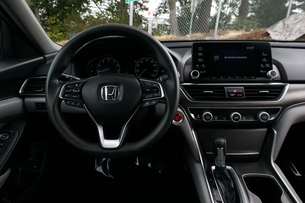 Honda Accord photo 13