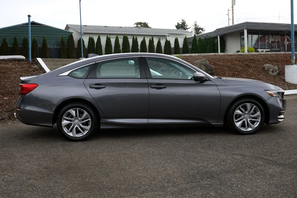 Honda Accord photo 6