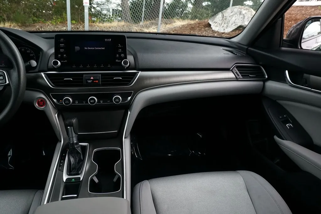 Honda Accord photo 15