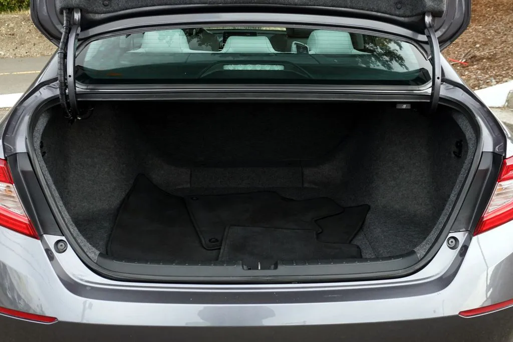 Honda Accord photo 18
