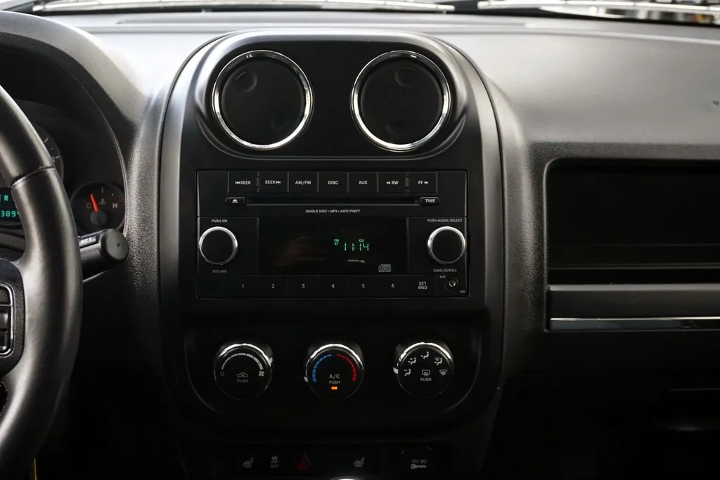 Jeep Compass photo 24