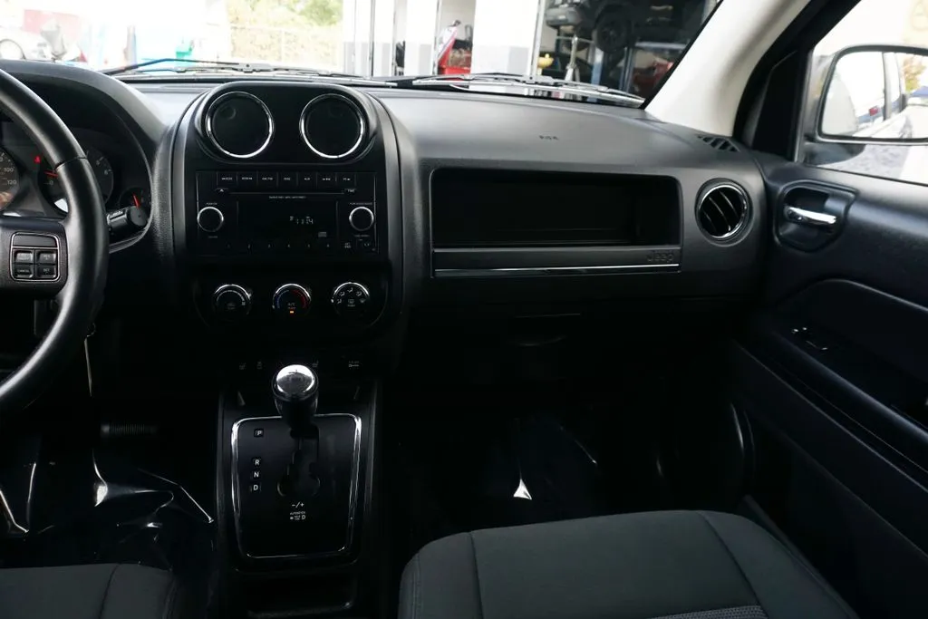 Jeep Compass photo 18