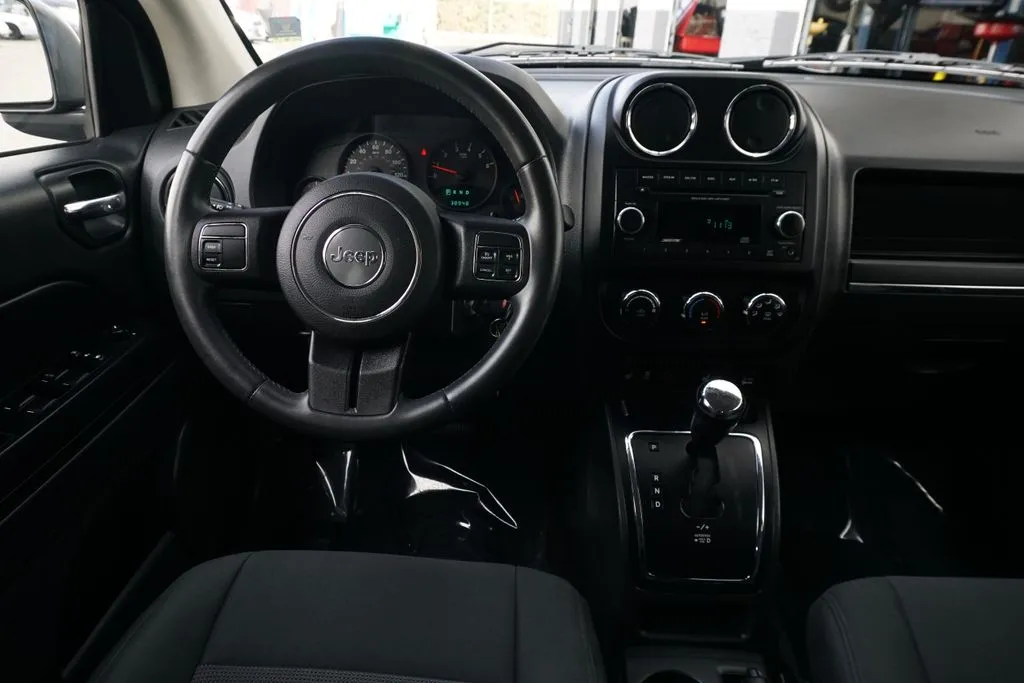 Jeep Compass photo 16