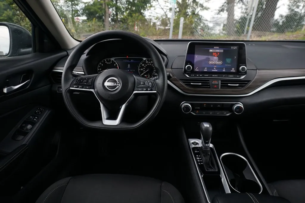 Nissan Altima photo 22