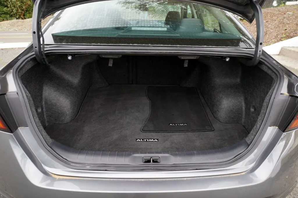 Nissan Altima photo 20