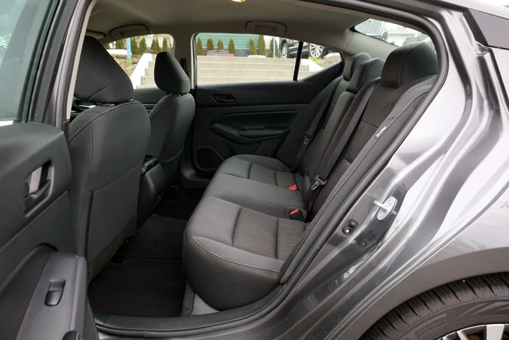 Nissan Altima photo 18
