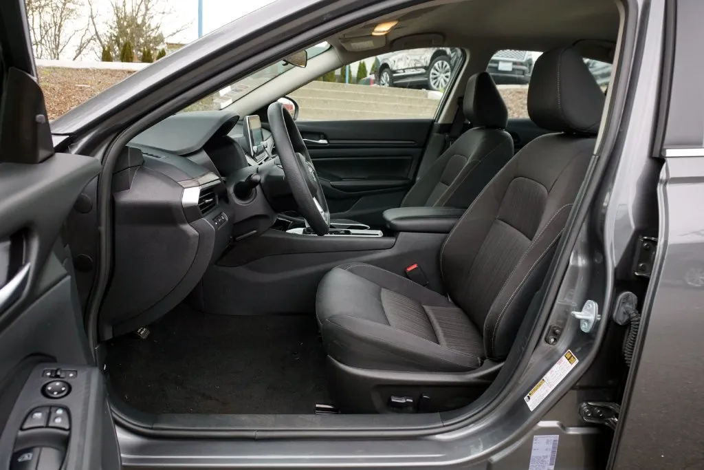 Nissan Altima photo 17