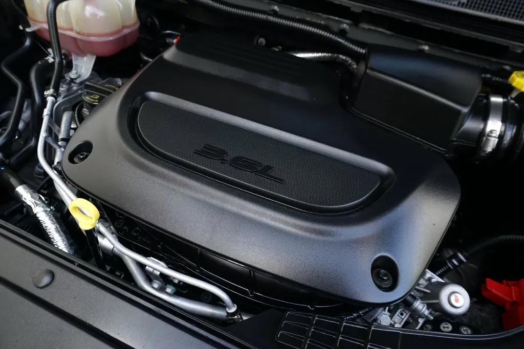 Chrysler Pacifica photo 9
