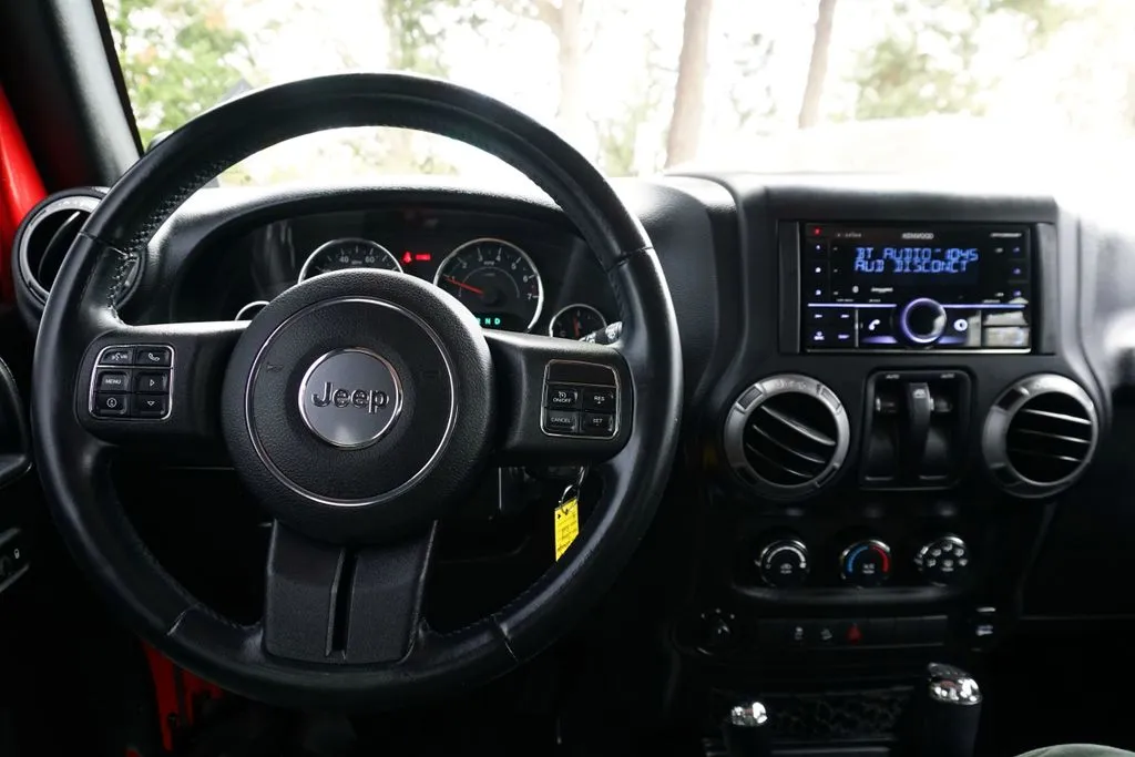 Jeep Wrangler photo 15